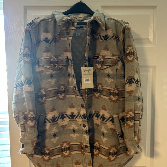 Wrangler Jackets & Blazers - Women’s Aztec Patterned Wrangler Retro